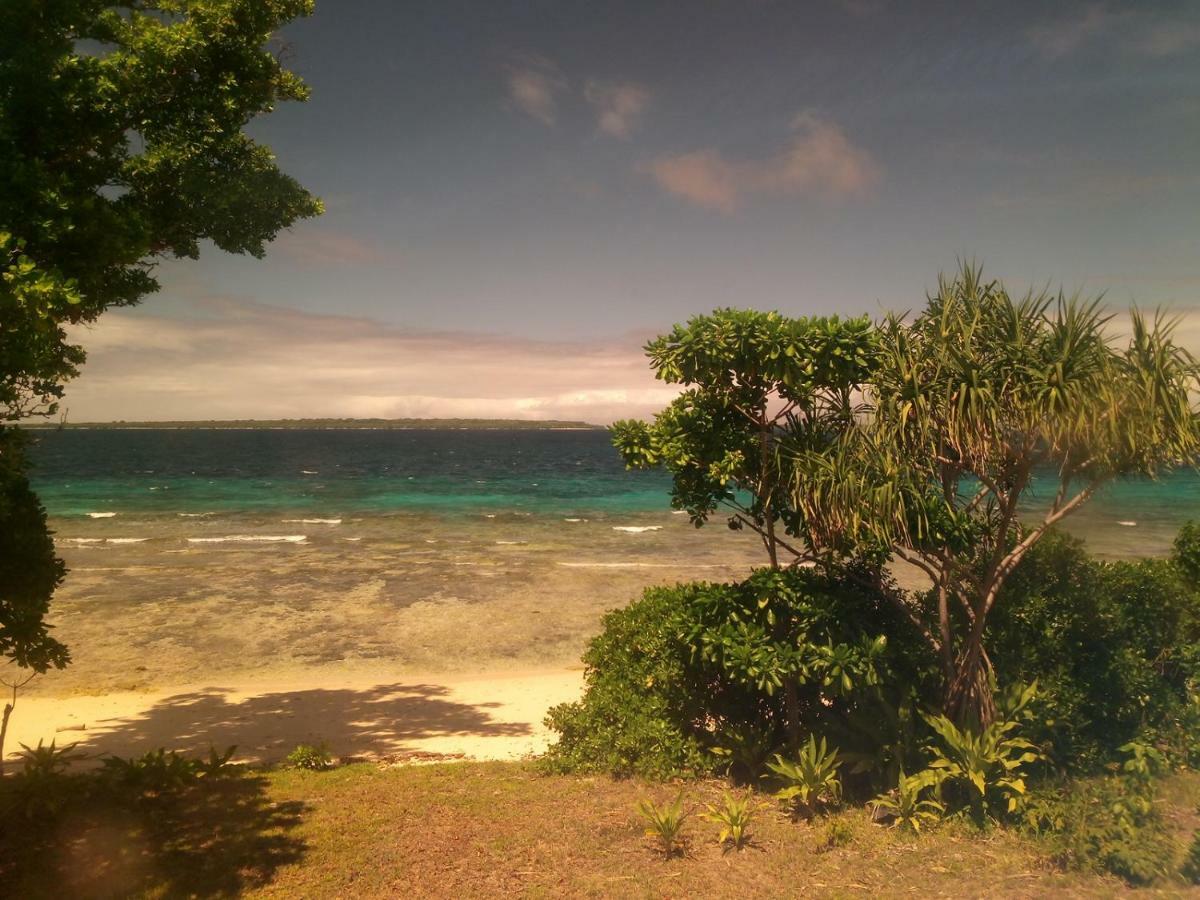 Aore Breeze Luganville Buitenkant foto