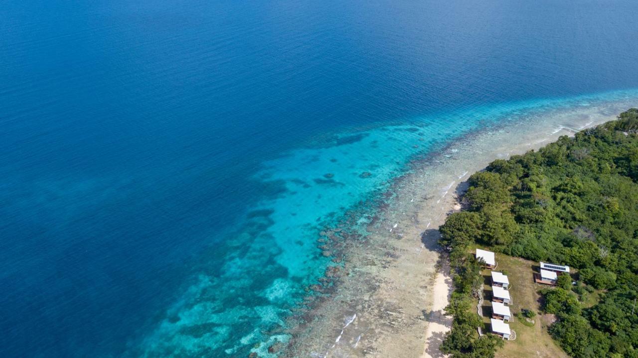 Aore Breeze Luganville Buitenkant foto