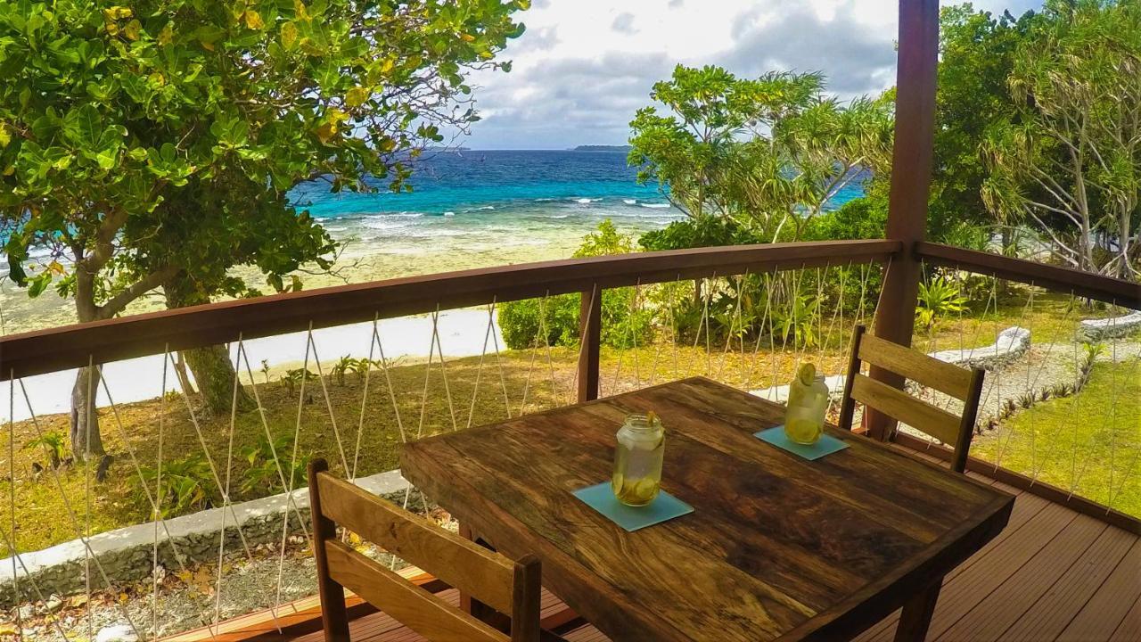 Aore Breeze Luganville Buitenkant foto